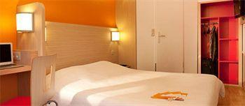 Sweet And Smart Sarreguemines - Hambach Hotel Luaran gambar
