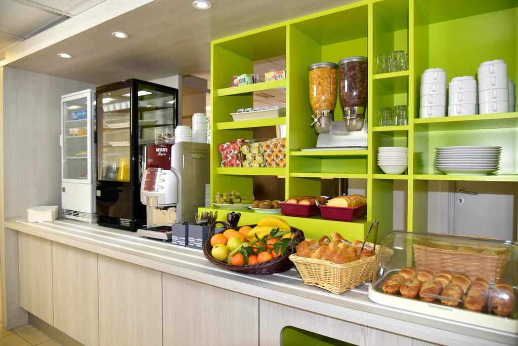 Sweet And Smart Sarreguemines - Hambach Hotel Luaran gambar
